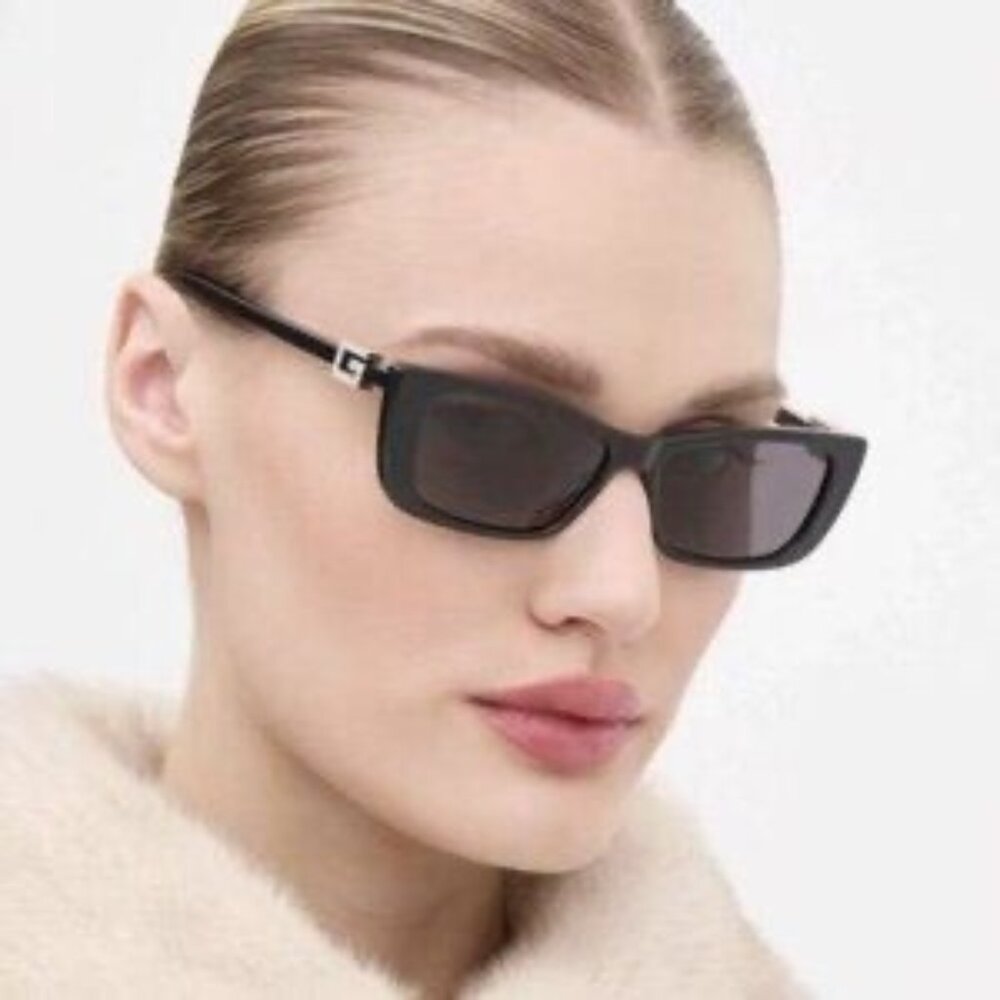 Gucci Logo Rectangular Black Sunglasses - image 1